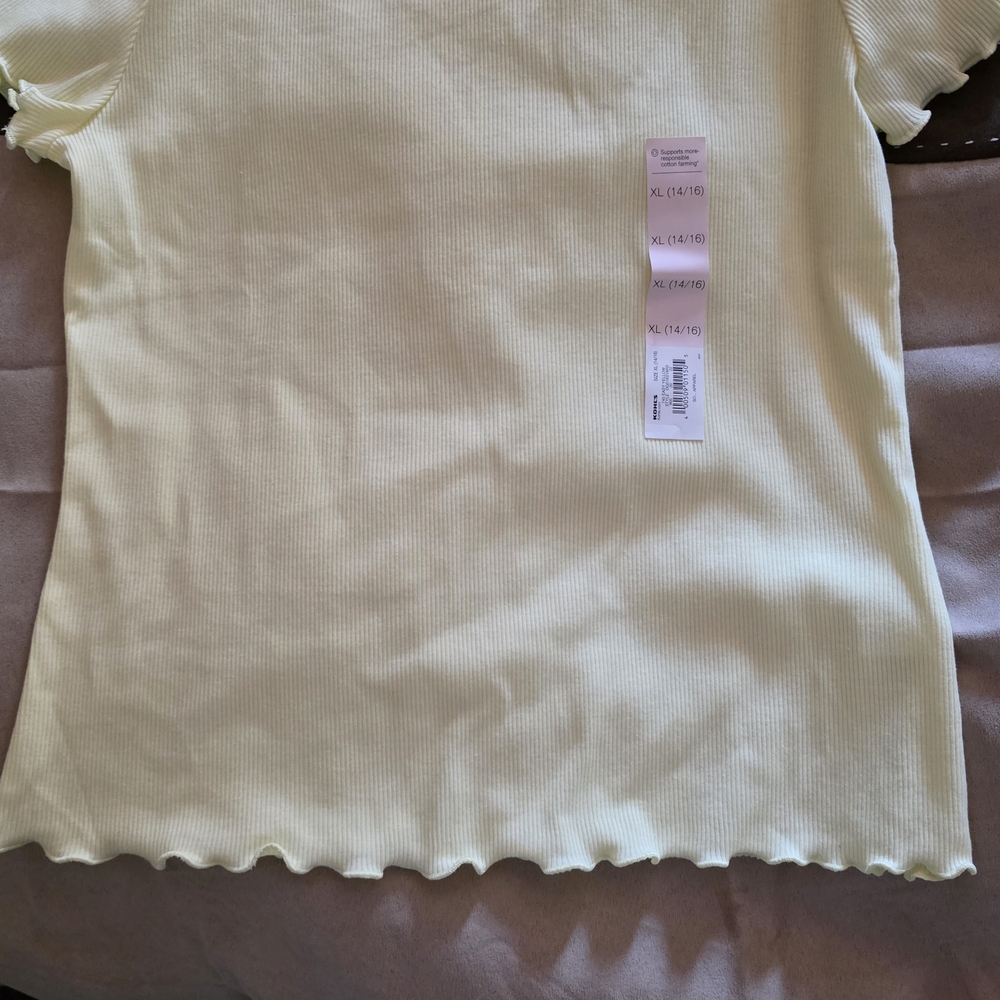 Kohl's Kids Light Yellow Short Sleeve Tee